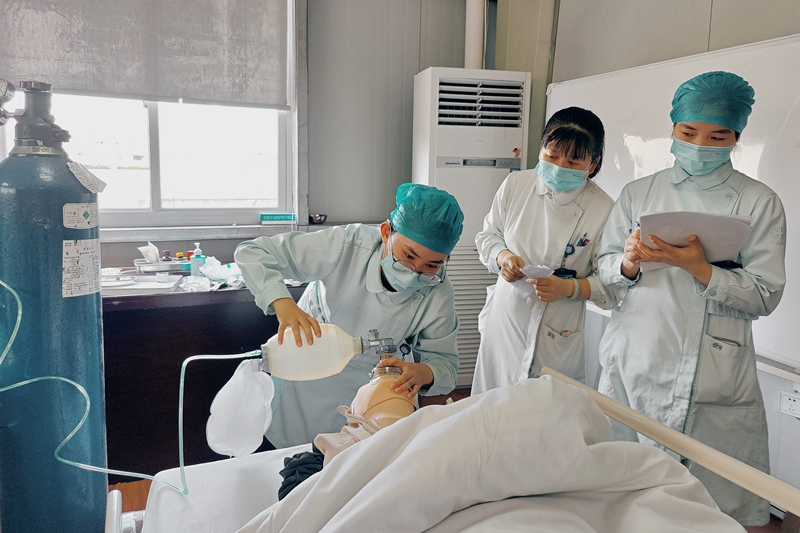 0829 護理部 新入職規(guī)培考核2.jpg